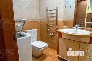 Дом 475м², 3-этажный, участок 8 сот.  