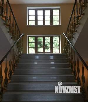 Коттедж 3000м², 3-этажный, участок 24 сот.  