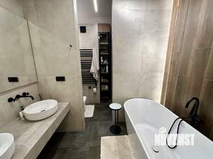 Дом 141м², 3-этажный, участок 3 сот.  