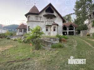 Дом 330м², 2-этажный, участок 15 сот.  