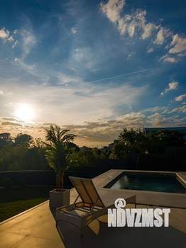 Дом 330м², 2-этажный, участок 11 сот.  