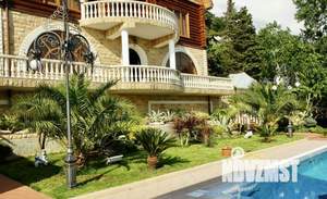 Дом 340м², 4-этажный, участок 12 сот.  