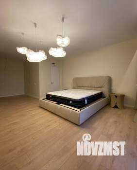 Коттедж 480м², 3-этажный, участок 6 сот.  