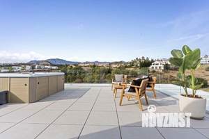 Дом 310м², 3-этажный, участок 270 сот.  