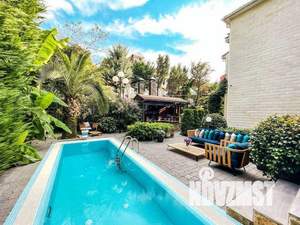 Дом 450м&sup2;, 3-этажный, участок 10 сот.  