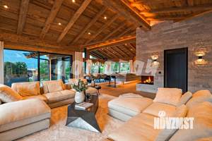 Дом 897м², 3-этажный, участок 16 сот.  