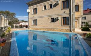 Дом 550м², 3-этажный, участок 15 сот.  