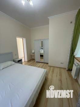 Коттедж 243м², 2-этажный, участок 7 сот.  