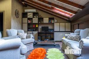 Коттедж 350м², 2-этажный, участок 8 сот.  