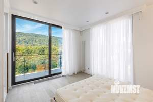 Дом 205м², 2-этажный, участок 6 сот.  