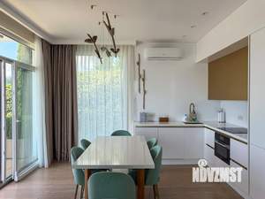 Дом 260м², 2-этажный, участок 6 сот.  