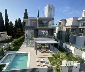 Дом 301м², 3-этажный, участок 12 сот.  