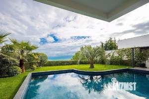 Дом 320м², 2-этажный, участок 10 сот.  