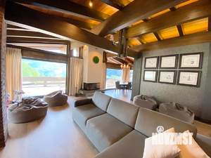 Дом 289м², 3-этажный, участок 6 сот.  