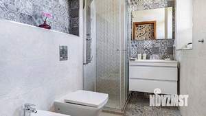 Дом 450м², 2-этажный, участок 15 сот.  