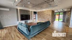 Дом 300м&sup2;, 2-этажный, участок 7 сот.  