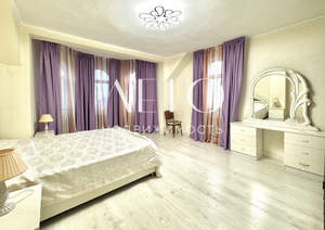 Дом 290м², 3-этажный, участок 5 сот.  