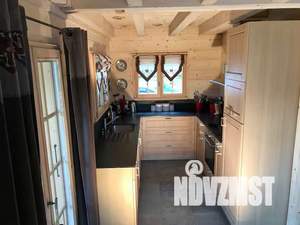 Коттедж 190м&sup2;, 2-этажный, участок 9 сот.  