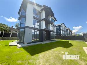 Коттедж 288м², 3-этажный, участок 5 сот.  