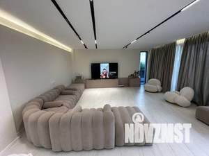 Коттедж 480м², 3-этажный, участок 6 сот.  