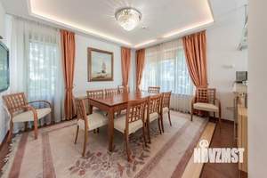 Дом 320м², 2-этажный, участок 6 сот.  