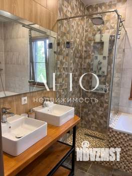 Коттедж 250м², 3-этажный, участок 6 сот.  