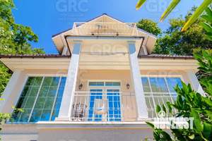 Дом 200м², 2-этажный, участок 10 сот.  