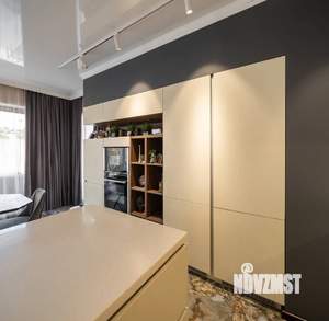 Дом 280м², 2-этажный, участок 9 сот.  