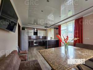 Дом 435м&sup2;, 3-этажный, участок 7 сот.  