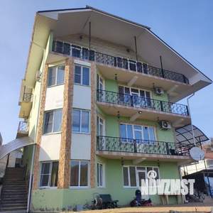 Дом 352м², 3-этажный, участок 12 сот.  
