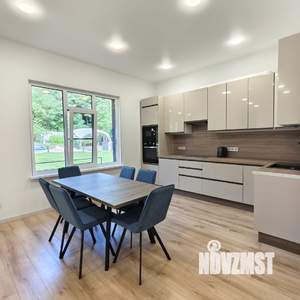 Коттедж 160м², 2-этажный, участок 6 сот.  