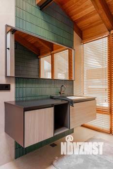 Дом 500м&sup2;, 2-этажный, участок 13 сот.  