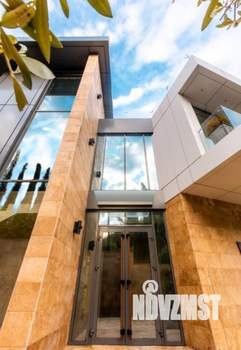 Дом 300м², 3-этажный, участок 11 сот.  