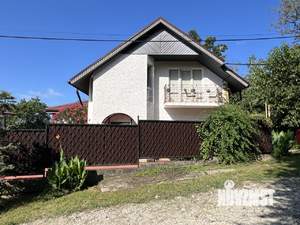 Дом 99м², 2-этажный, участок 6 сот.  