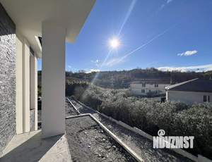 Дом 200м&sup2;, 2-этажный, участок 4 сот.  