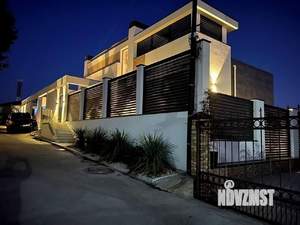 Дом 280м², 2-этажный, участок 10 сот.  