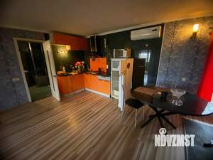 Дом 90м&sup2;, 2-этажный, участок 5 сот.  