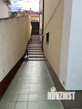 Дом 650м&sup2;, 3-этажный, участок 20 сот.  