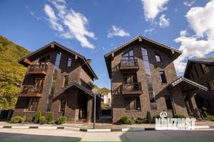 Дом 204м&sup2;, 3-этажный, участок 3 сот.  