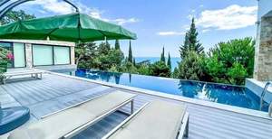 Дом 600м², 3-этажный, участок 40 сот.  