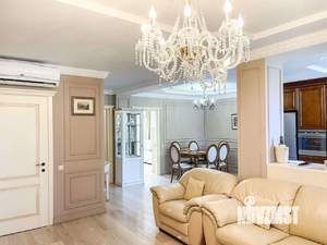 Дом 450м&sup2;, 3-этажный, участок 10 сот.  