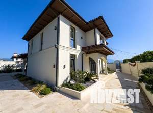 Дом 255м², 2-этажный, участок 6 сот.  