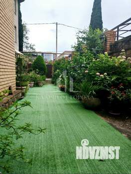 Коттедж 550м², 3-этажный, участок 5 сот.  