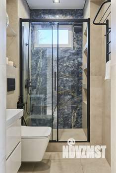 Дом 240м², 3-этажный, участок 6 сот.  