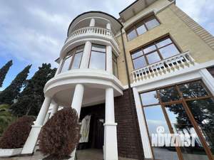 Дом 420м², 3-этажный, участок 12 сот.  