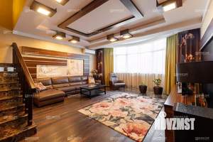 Таунхаус 270м², 3-этажный, участок 1 сот.  