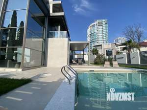 Дом 301м², 3-этажный, участок 12 сот.  