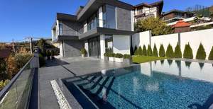 Дом 300м², 2-этажный, участок 5 сот.  