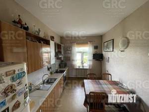 Дом 425м², 3-этажный, участок 6 сот.  