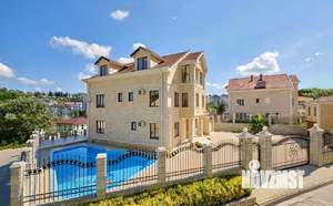 Коттедж 450м², 3-этажный, участок 20 сот.  